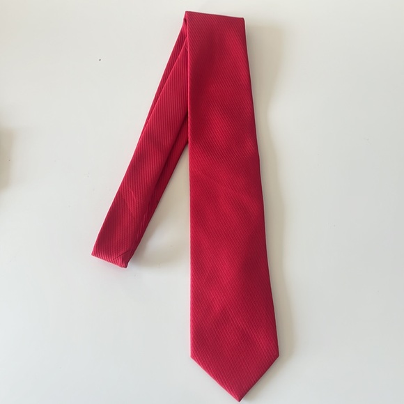 Red Textured Men’s Tie - Countess Mara - Picture 7 of 8